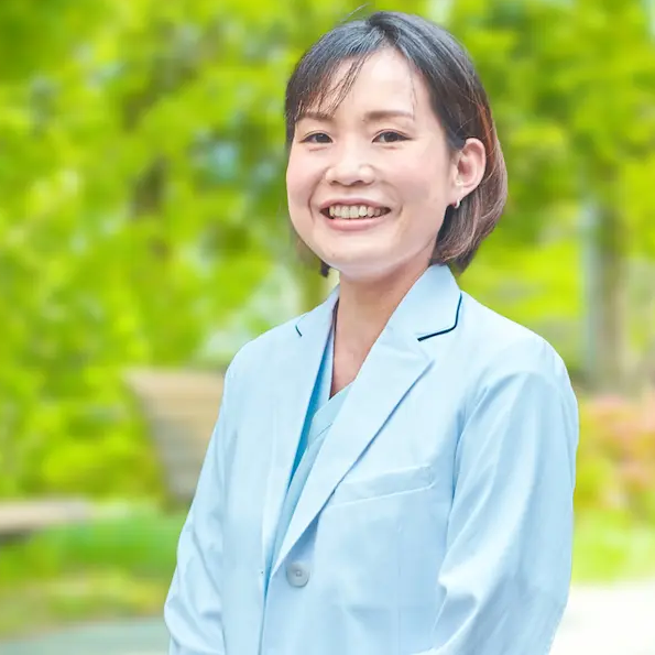 新倉綾子